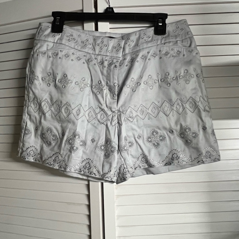White House Black Market Light Gray Embroidered High-Waist Shorts - Picture 2 of 11